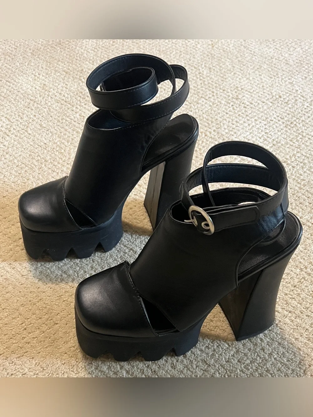 Black Goth Platform Ankle Strap Chunky Heels Buckle Shoes Size 9.5